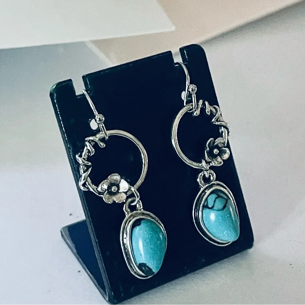 New Handmade Sterling Silver Natural Turquoise Floral Daisy Vine Wrap Earrings